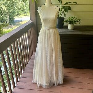 WHITE by Vera Wang A-line Halter Formal Dress | Wedding Gown | Champagne Size 2